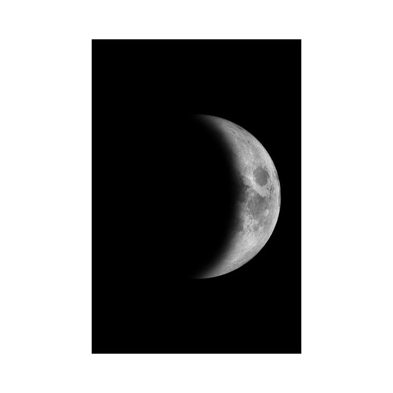 Waxing Crescent Moon - Black par GetYourNerdOn - Photographie sur toile tendue, H 18 po x l 12 po x 1,5 po