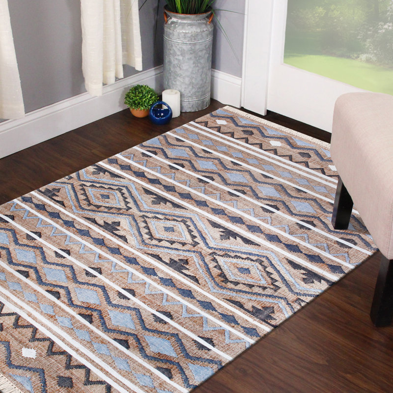 Koschig Indoor Rug, Rectangle 2' x 3'
