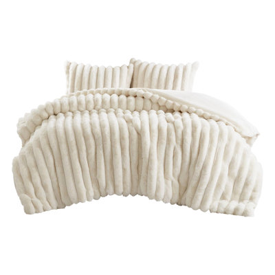 3 - Piece Full/Queen Faux Fur Comforter With Soft Backing, Fill, Secure Pillows, Ultra Soft , Smooth Front, Overlapping Shams, Easy To Wash