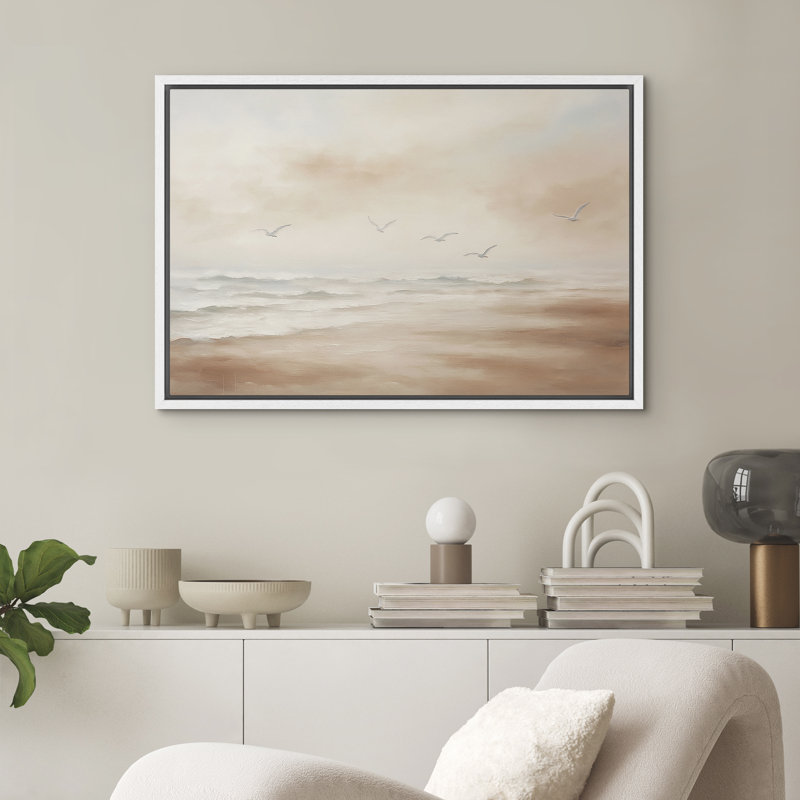 «Seagulls Over Misty Shoreline», reproduction d'art sur toile encadrée, paysage côtier avec plage et oiseaux, Blanc