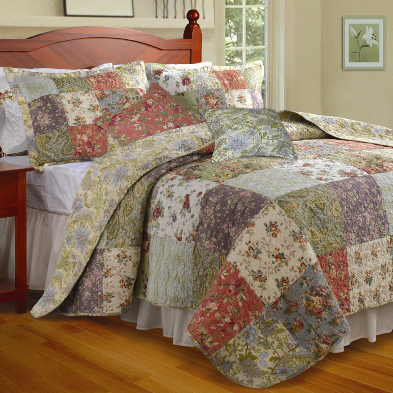 Blooming Prairie Twin Blue Cotton Reversible Quilt Set