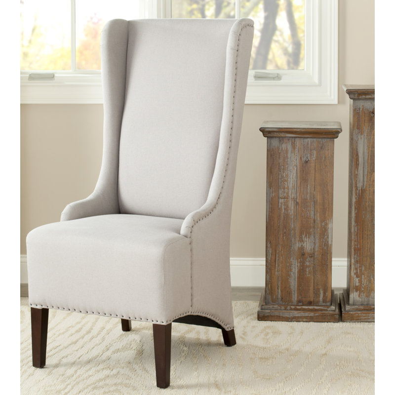 Chaise d'appoint rembourrée en lin Bacall, Taupe avec garniture cloutée