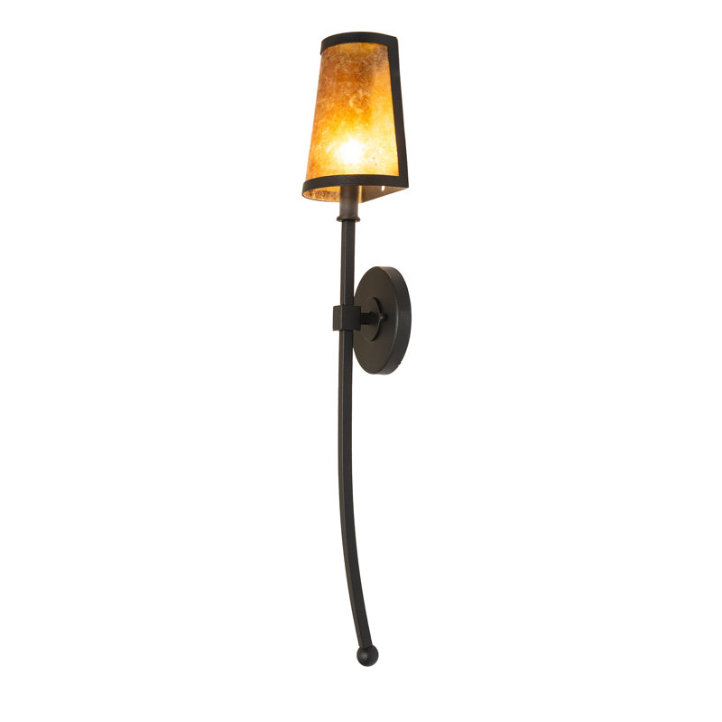 1 - Light Wallchiere