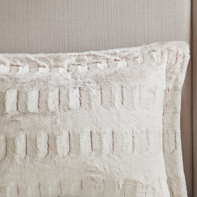 Twin/Twin XL Back Print Long Fur Comforter Mini Set, Twin Comforter + 1 Standard Sham, White