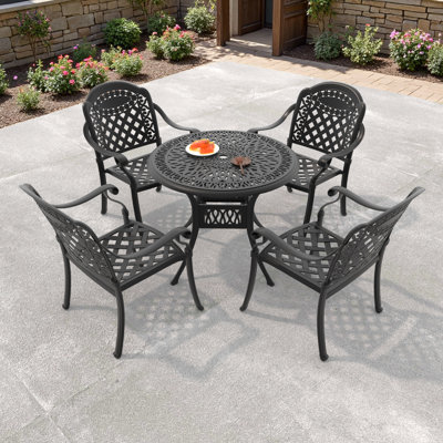 Table de salle à manger ronde de patio en aluminium moulé de 90 cm (35,43 po) avec trou pour parasol et 4 chaises empilables avec coussins rouges, ensemble de 5 pièces