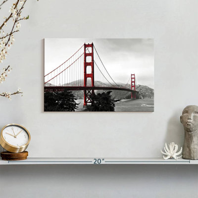 Pont du Golden Gate rouge vif