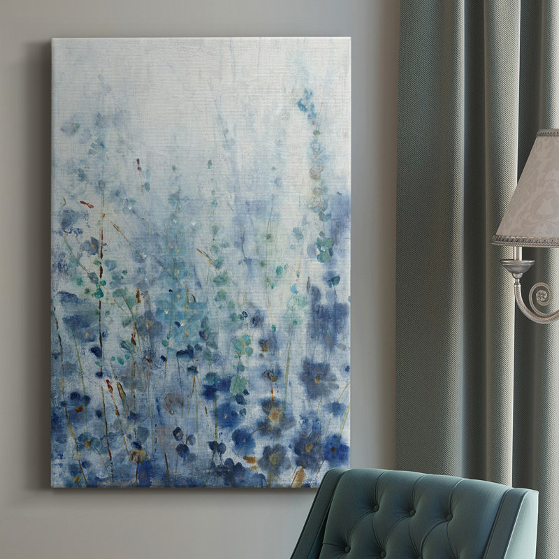 Misty Blooms I - peinture sur toile tendue, H 60 po x l 40 po x P 1 po