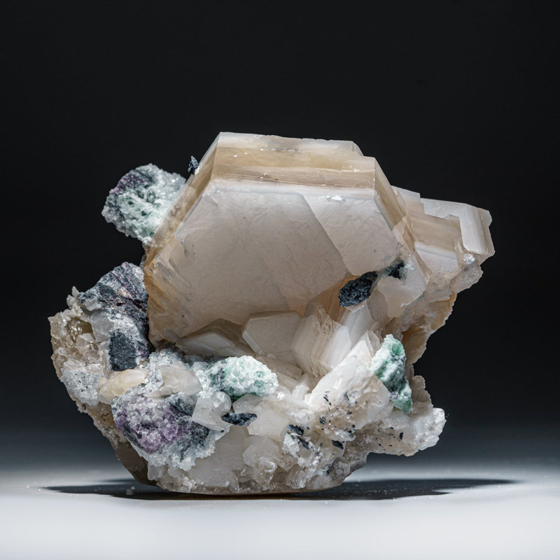 White/Gray Calcite from Huanggang Mine, Kèshíkèténg Qí, Chifeng, Inner Mongolia, China