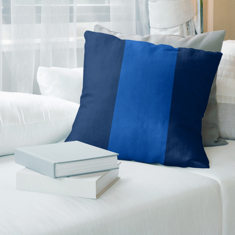 Oreiller Dallas Basketball, 26 po x 26 po, Bleu royal / bleu marine / blanc, Polyester/ Bourre en polyester