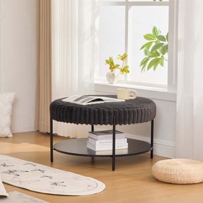 Repose-pieds rond en fausse fourrure 30,9 po avec pieds en métal et tablette ouverte en bois - Repose-pieds multi-usage, table basse ou tabouret de rangement pour le salon, la chambre à coucher et le vestibule