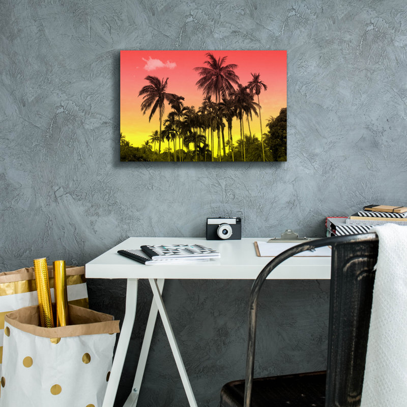 «Coastal Palms 4» par Mark Ashkenazi, art mural sur toile, H 12 po x l 18 po x P 0,75 po