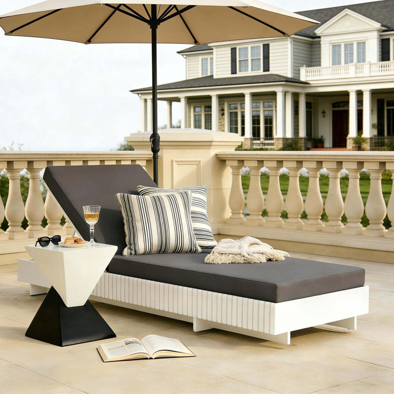 Chaise longue en bois massif d'acacia avec dossier réglable et coussin confortable, Dark Grey, White