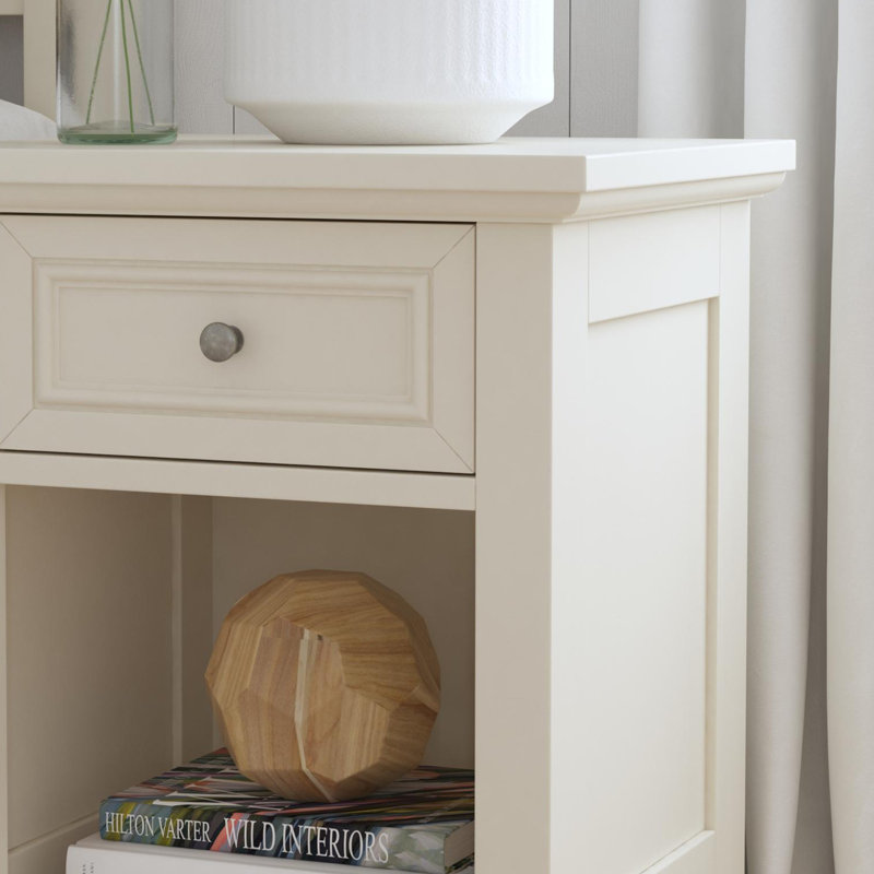 Mosqueda Piece Bedroom Set, Queen