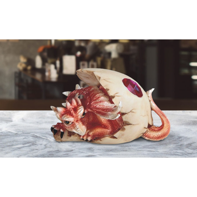 Figurine bébé rouge 5 po