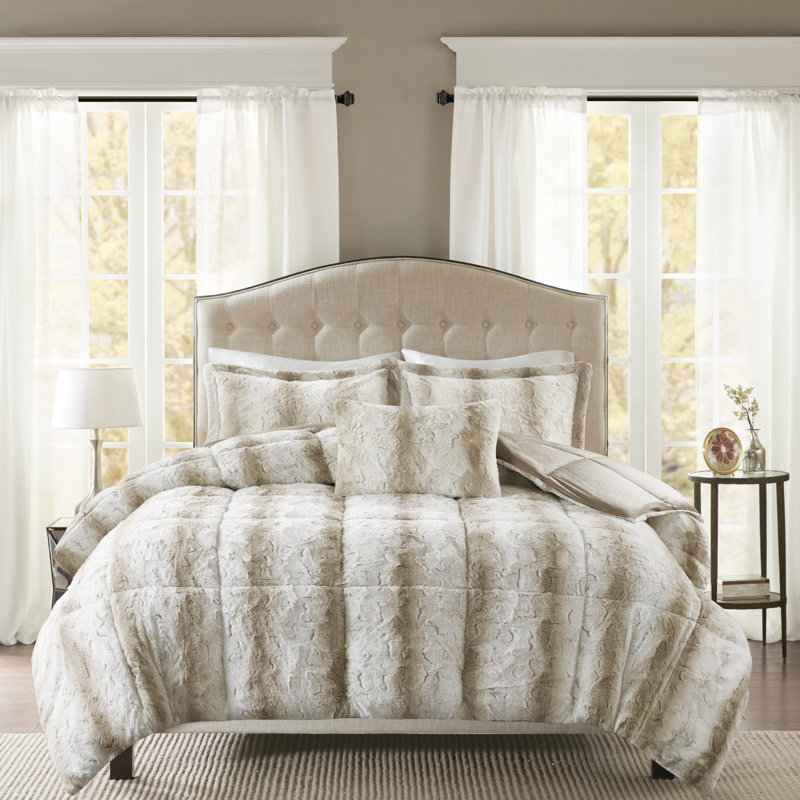 Ensemble d'édredon en fausse fourrure Zuri, Édredon très grand + 2 taies décoratives + 1 co, Sable