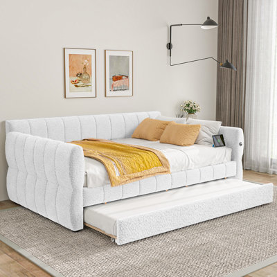Upholstered Daybed With Usb And Trundle