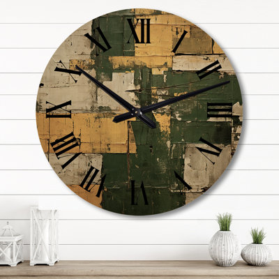 Horloge murale jaune sur fond jaune
