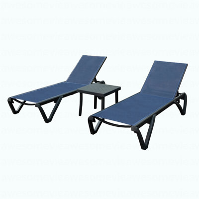 Méridienne d'extérieur, chaise longue de patio en plastique et aluminium avec table d'appoint et dossier et roulettes réglables à 5 positions, chaise inclinable toutes saisons pour pelouse près de la plage, bleu marine