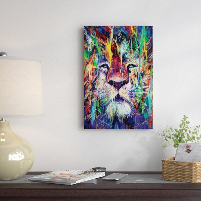 «Lion I» par Nicebleed, impression sur toile tendue, H 26 po x l 18 po x P 1,5 po, Bois