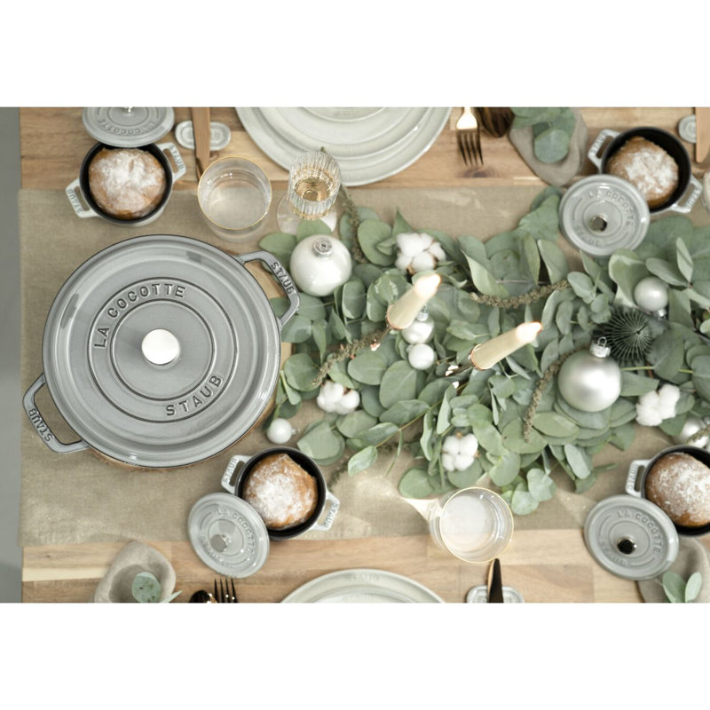 La Cocotte Cast Iron Round Cocotte, Graphite Gray, 5.5 quarts