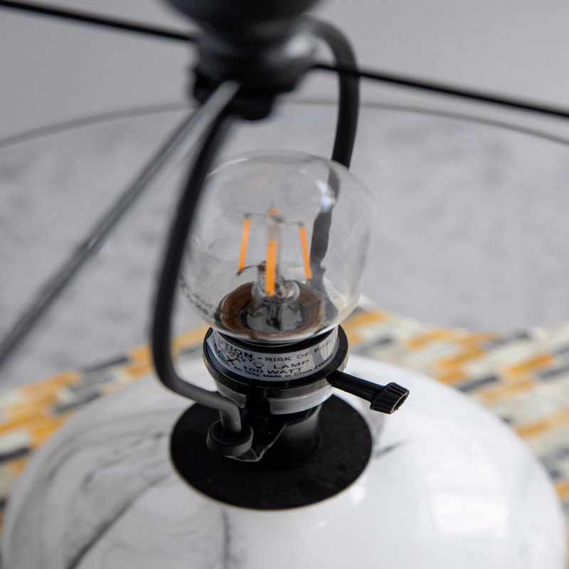 Lampe de table en verre