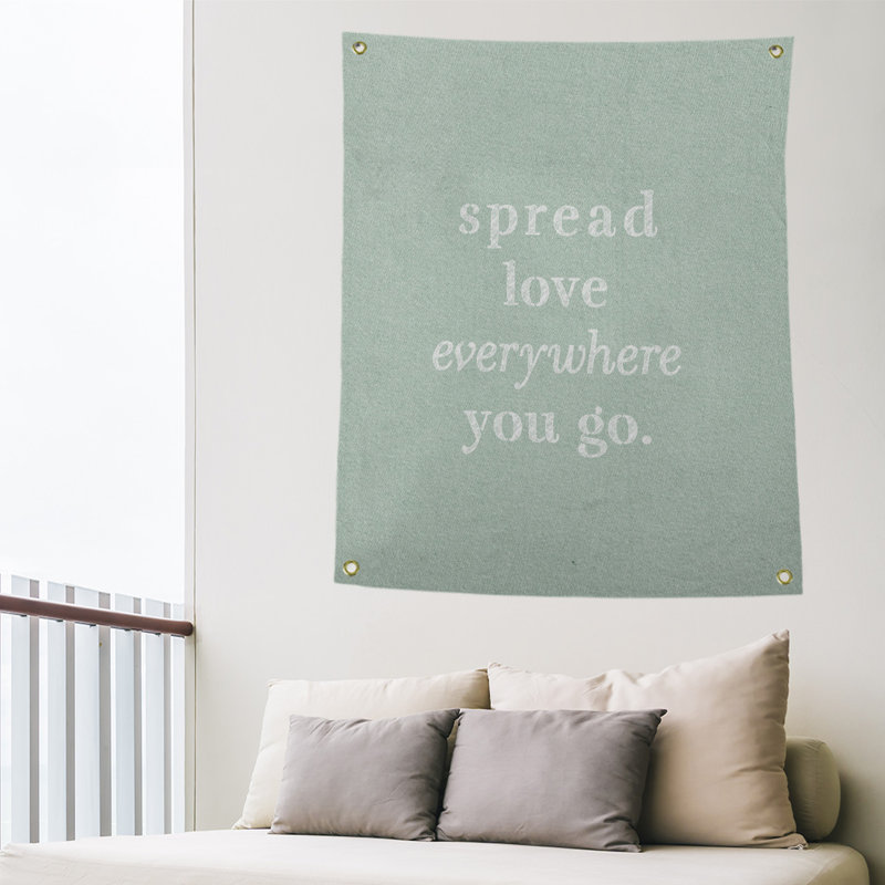 Tapisserie de polyester à l’quoted love quot, H 36 po x l 26 po, Vert / blanc