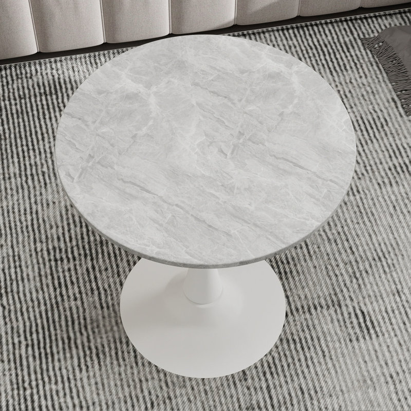 Table basse de 27,6 pouces de style Mid-Century moderne, pouvant accueillir de 2 à 4 personnes, avec un plateau de table rond en marbre veiné gris clair, pour divers réglages.