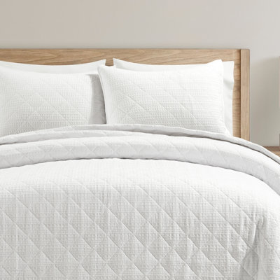 Haniya Solid Waffle Cotton Quilt Set