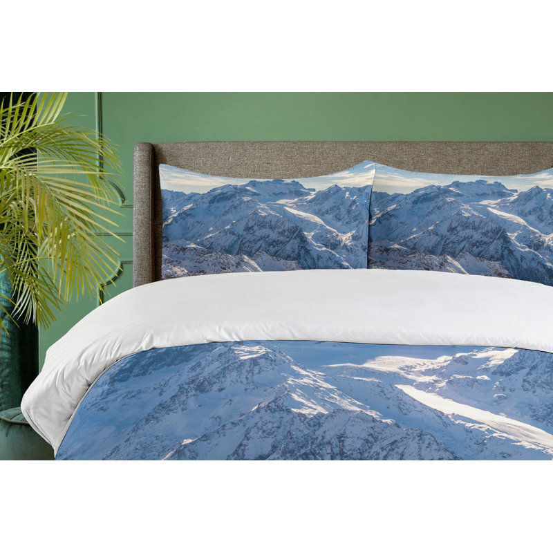 Queen Blue and White Mountain Scene Microfiber Duvet Cover Set
