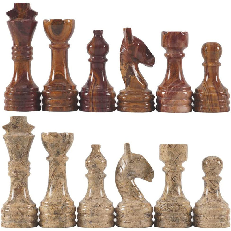 Ensemble de jeu d'échecs et de dames fait à la main rouge / corail 2 en 1