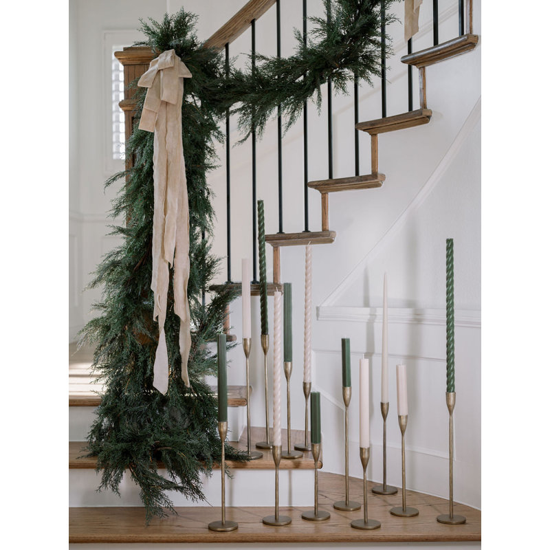 Garlands Wreaths CEDAR 9FT
