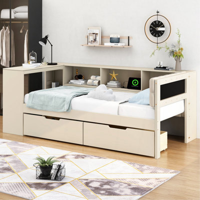 Lit plateforme simple en bois avec tablettes de rangement