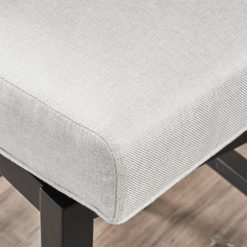Tabouret de comptoir pivotant confortable avec une fabrication durable et un assemblage facile, parfait pour les cuisines modernes et les espaces de divertissement.