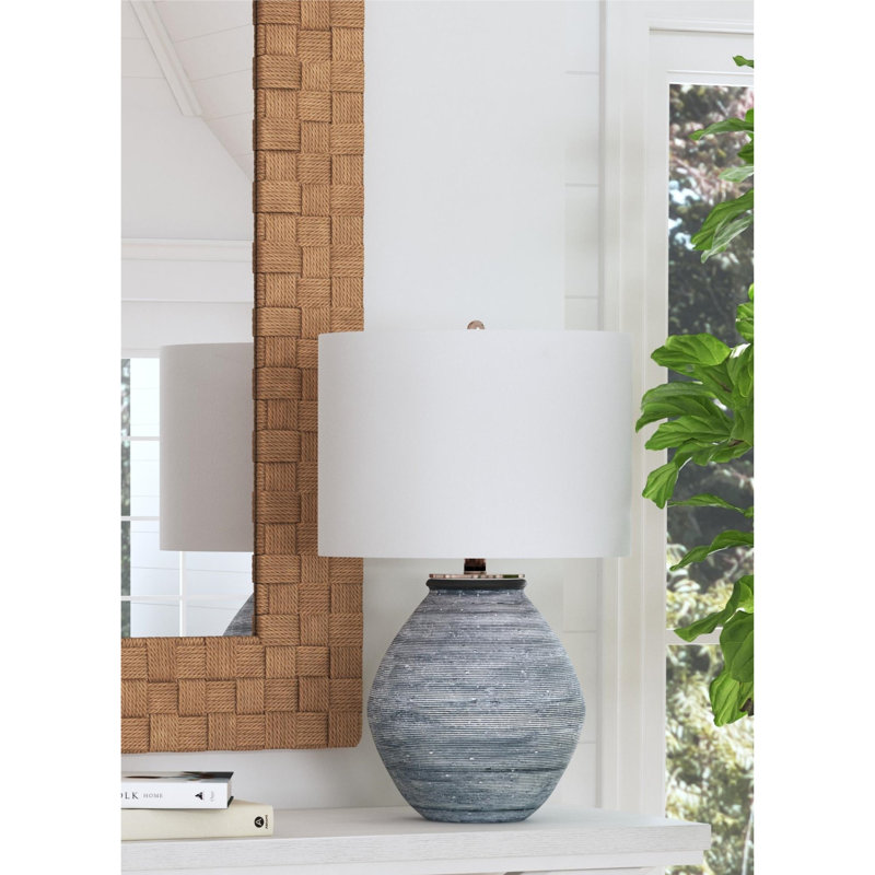 Lampe de table en béton Hinako
