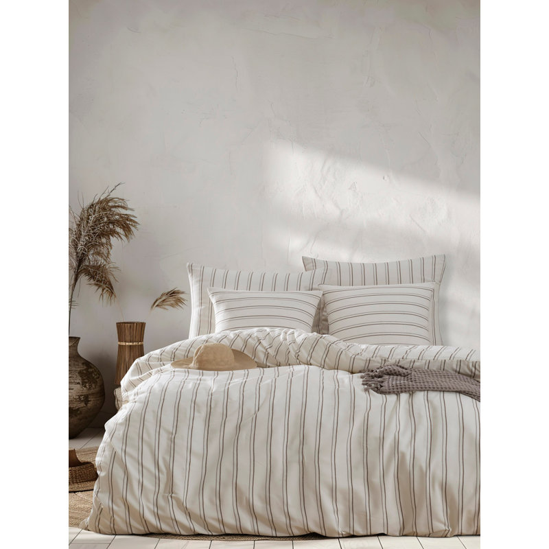 Luxurious King Quilt Cover Set, 100% Cotton Blend (70% Cotton / 30% Polyester), Beige | Includes 2 Pillowcases (23.6 x 23.6 in) & 1 Quilt Cover (94.5 x 86.6 in) | Machine Washable, Button Closure, Soft & Comfortable