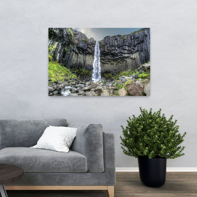 Svartifoss, paysage abstrait contemporain, art naturel, H 32 po x l 48 po