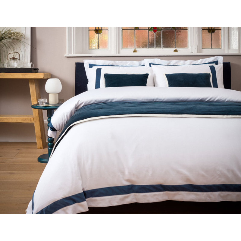Balmoral Duvet Cover Set, King Duvet Cover + 2 Standard Pillowcases, White/Navy Blue