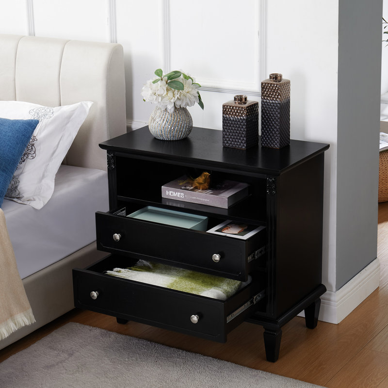 Table de chevet avec option de chargement pour la chambre à coucher - 2 tiroirs et rangement ouvert, pilastres cannelés, pieds en bois massif, zones de rangement de style Mid-Century moderne, look Outlets