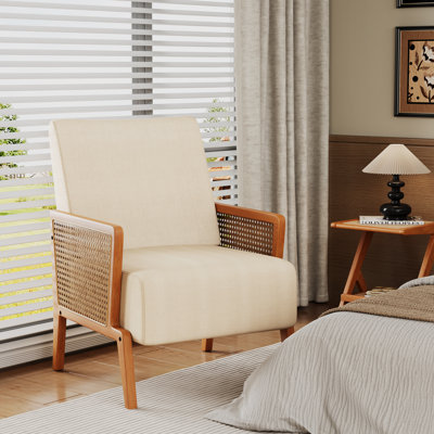 Chaise d'appoint rembourrée avec accoudoirs en rotin et pieds en bois massif