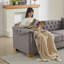 Luxueux canapés en velours de style Chesterfield pour les salons modernes