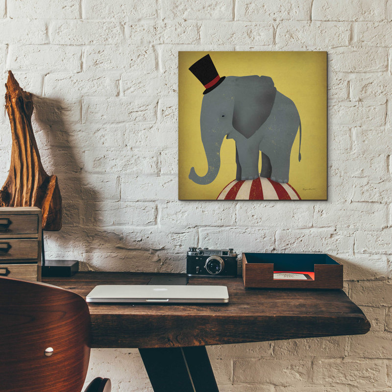 «Circus Elephant» par Ryan Fowler, H 12 po x l 12 po x P 0,13 po