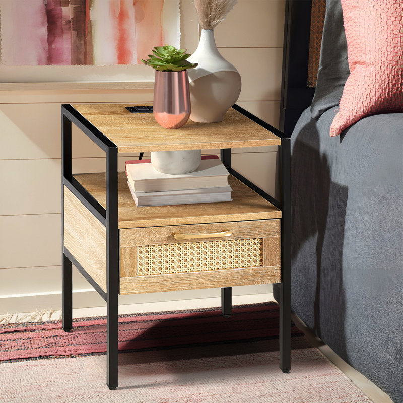 Table de bout en rotin avec prise de courant et ports USB, Naturel/noir, Individuel