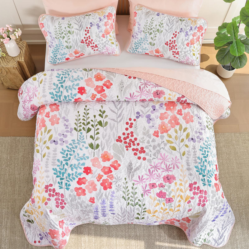 3-Piece Floral Quilt Set Soft Cozy Microfiber Lightweight All-Season Bedspread Coverlet, King Quilt + 2 Pillowcases, Pink