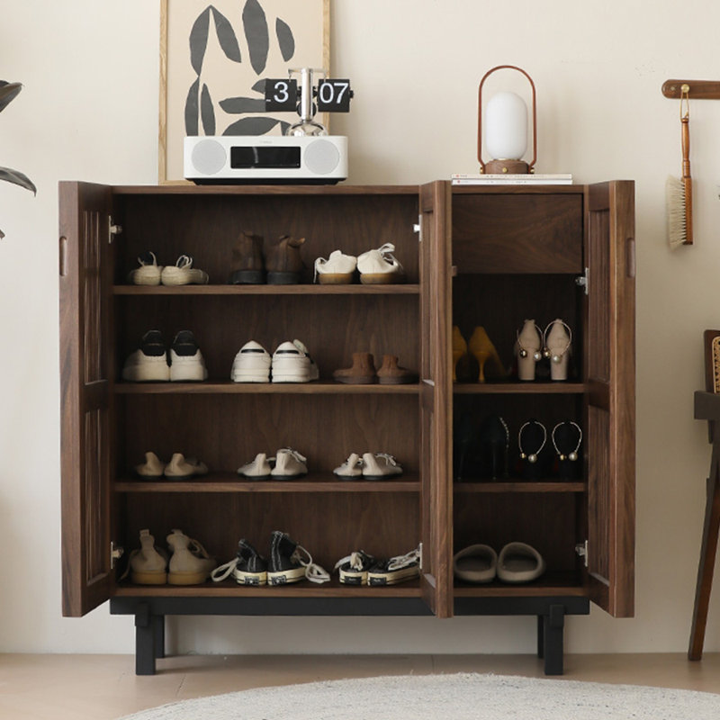 Grand range-chaussures de luxe