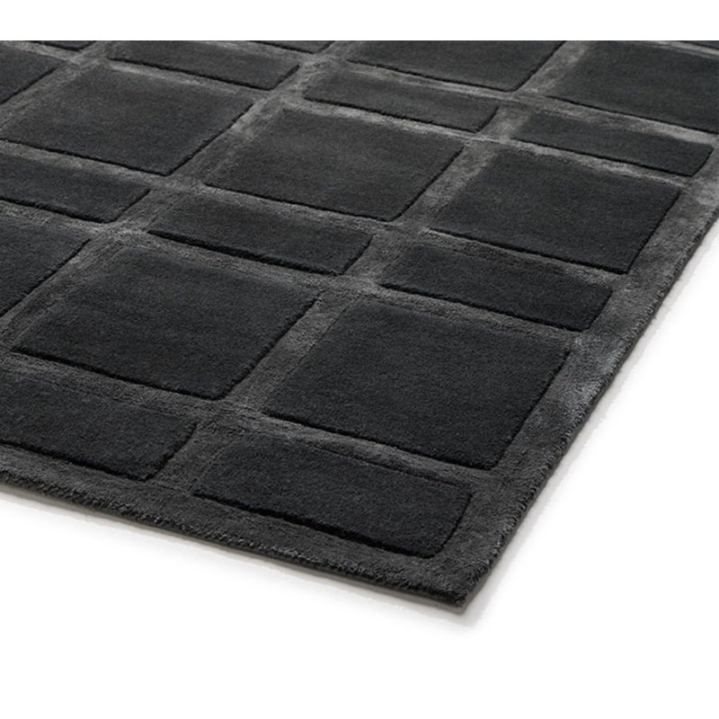 Plaid Area Rug in Black, Rectangle 6'5" x 10'