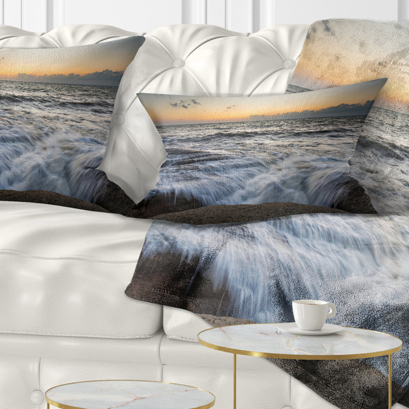 Coussin lombaire pour les vagues de coucher de photos