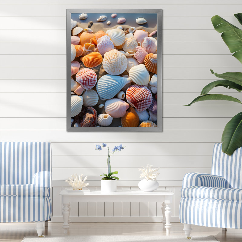 «Beach Photo Sunlit Shells II», reproduction sur toile, L 30 po x H 40 po, Cadre photo argenté