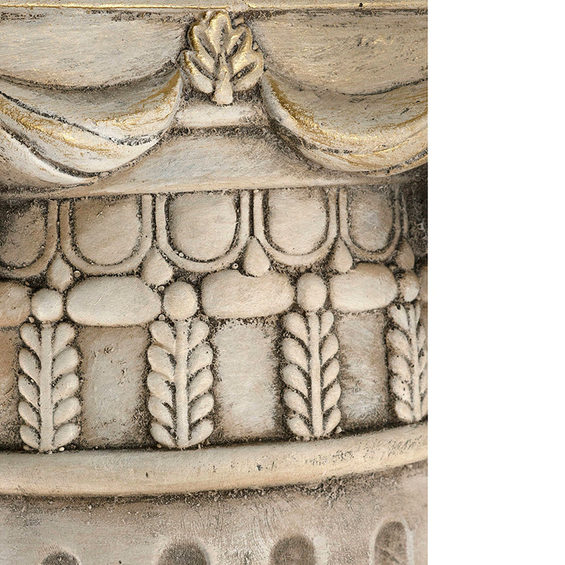 Meuble piédestal 13 po x 13 po en magnésium blanc antique avec colonne nervurée et base dorée