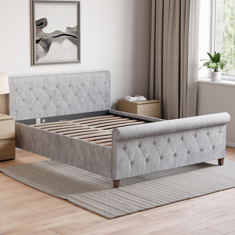 Caceres Bed, UKFR Certified, Kingsize (5'), Silver, Crushed Velvet