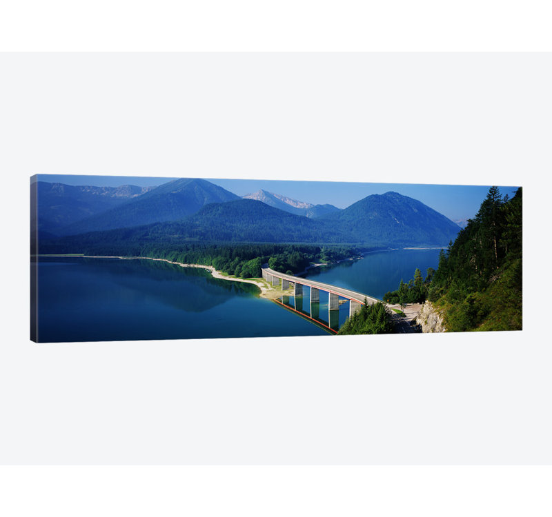 « bridge over sylvenstein reservoir, isar valley, upper bavière, germany », reproduction de photo sur toile, Toile tendue